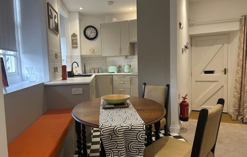 The Square, Stonehouse, Plymouth - Image 1